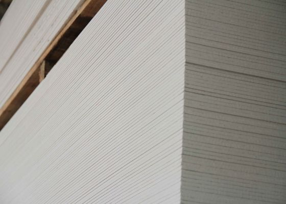 1220x2440mm Gypsum board Nội thất trần không cháy Gipsum lõi chống cháy Plasterboard